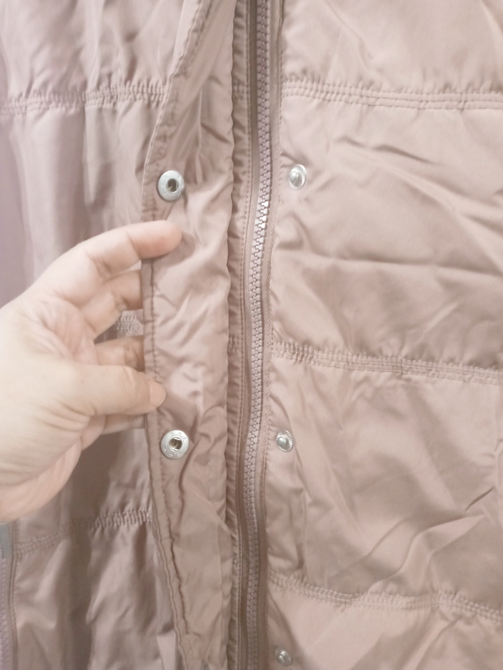 Women’s Quilted Hooded Vest in Mauve Pink - Lightweight Layering - Picture 4 of 6
